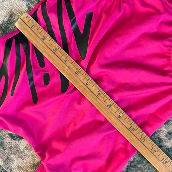 NWT Nike Dark Pink One Piece Swimsuit Bathing Swim Suit Small New Summer Beach - Picture 8 of 14